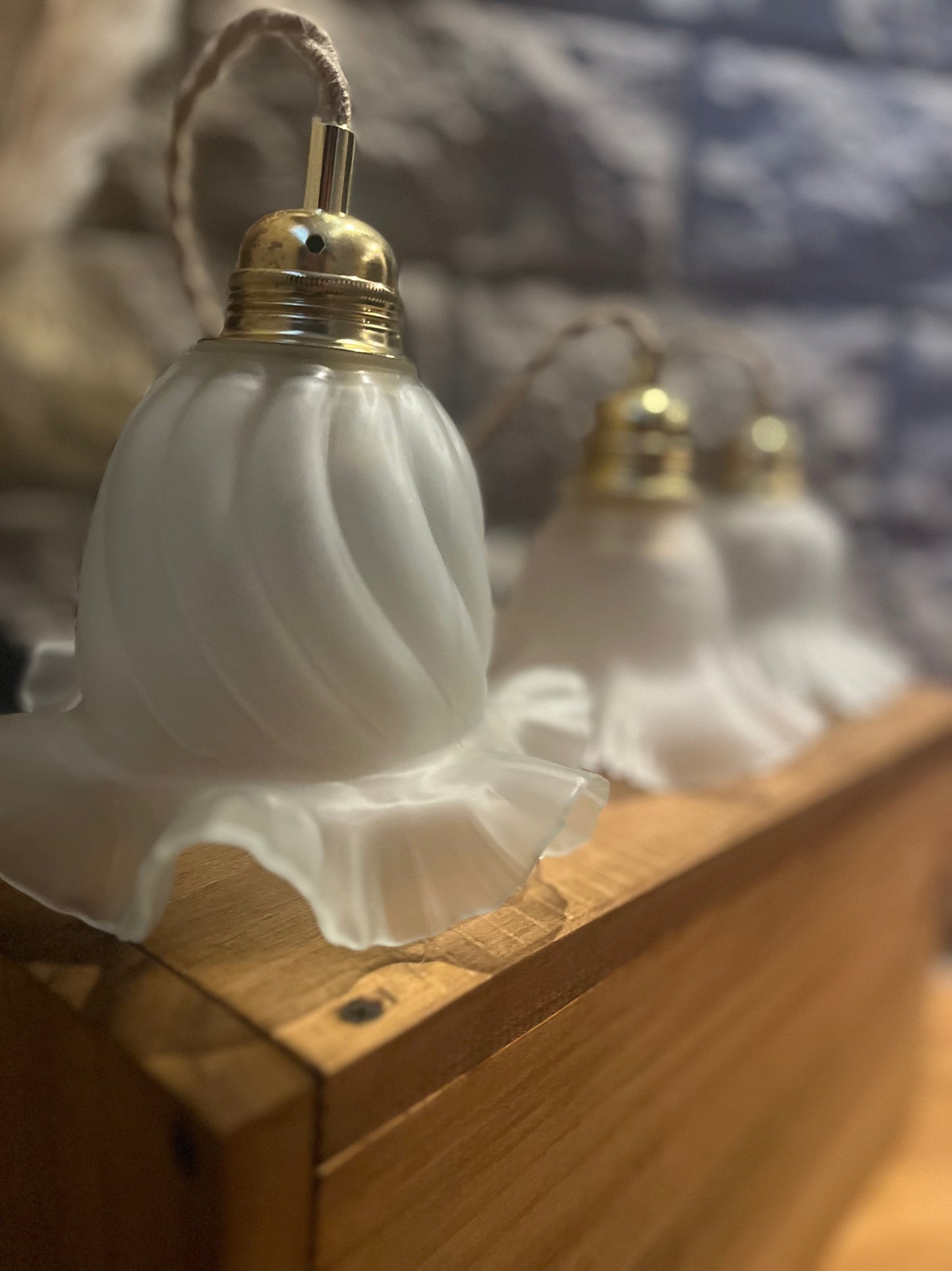 Luminaire baladeuse vintage pate de verre rosiane