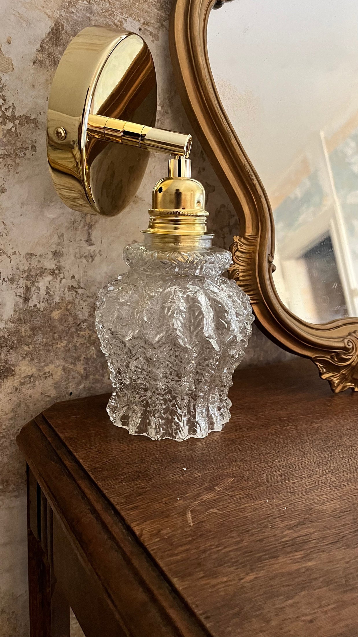 Applique Lampe vintage en verre cisele les mimieres