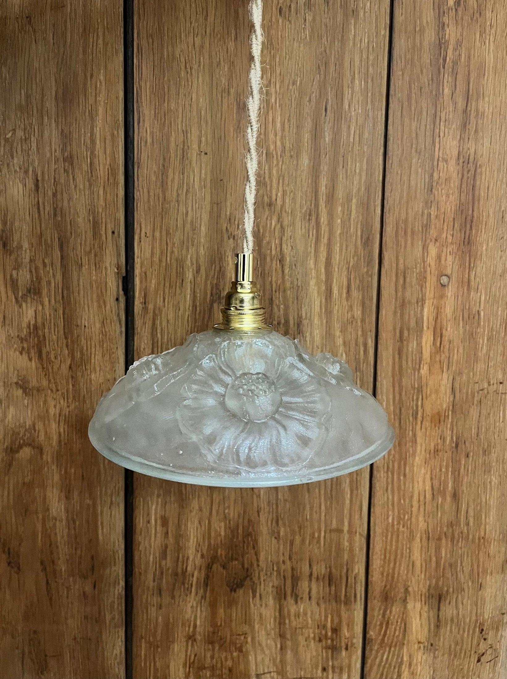Camélia - Globe en verre pour lampe vintage personnalisée sur mesure - lesmimieres