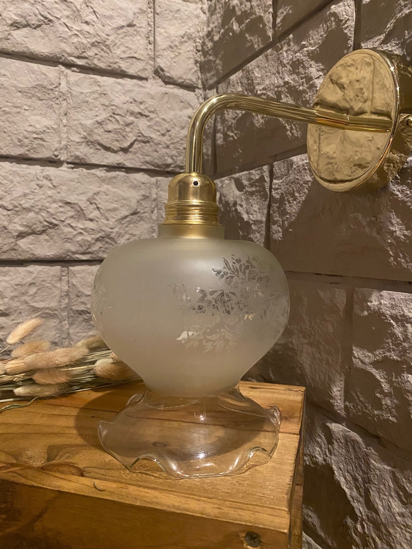 Lampe Applique ancienne en verre vintage les mimieres