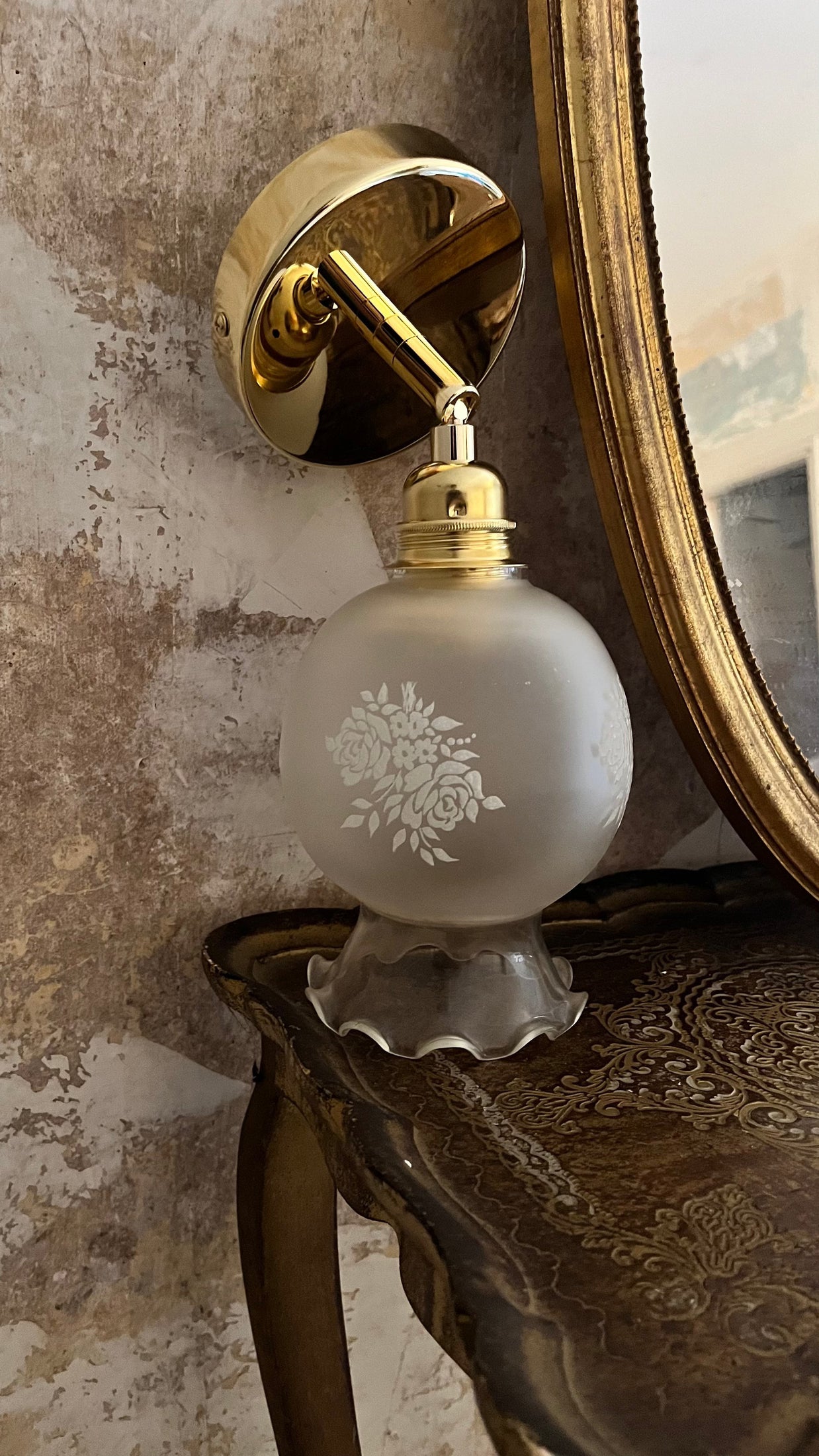 Lampe applique vintage en verre baladeuse les mimières