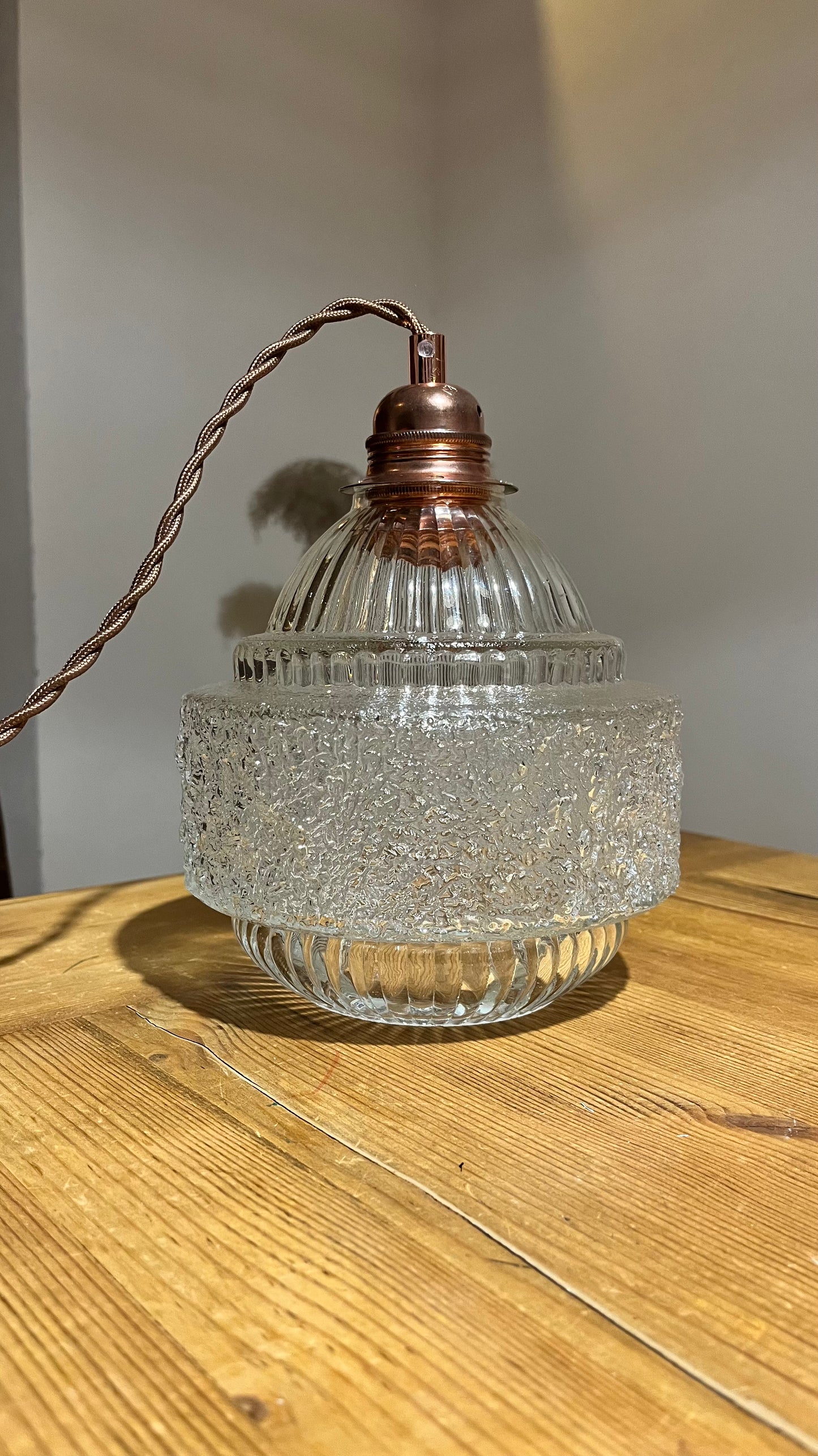 Lampe_baladeuse_suspendue_vintage_roberte_les_mimieres