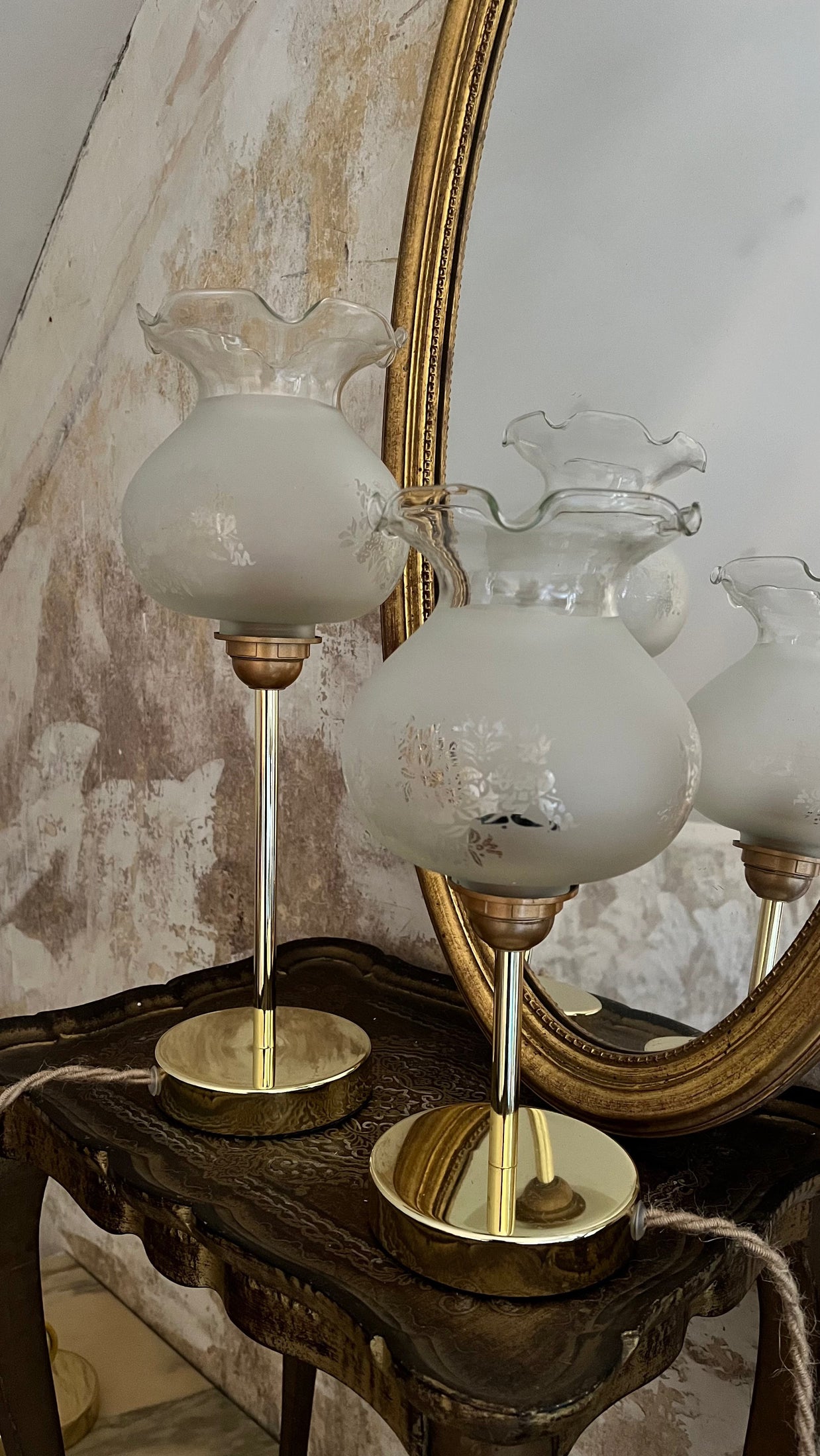 Lampe de chevet ancienne en verre vintage les mimieres