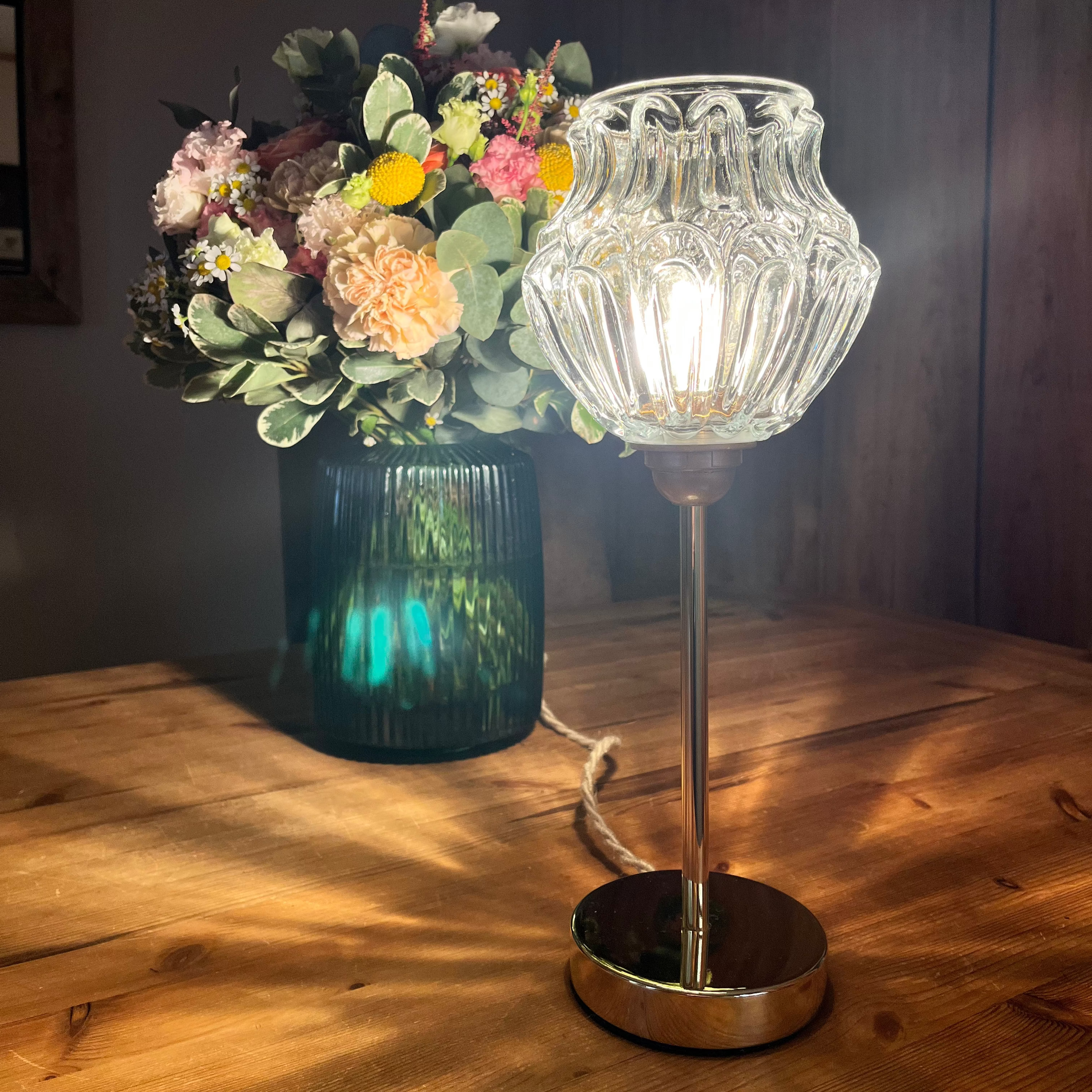 Lampe sur pied vintage globe en verre 